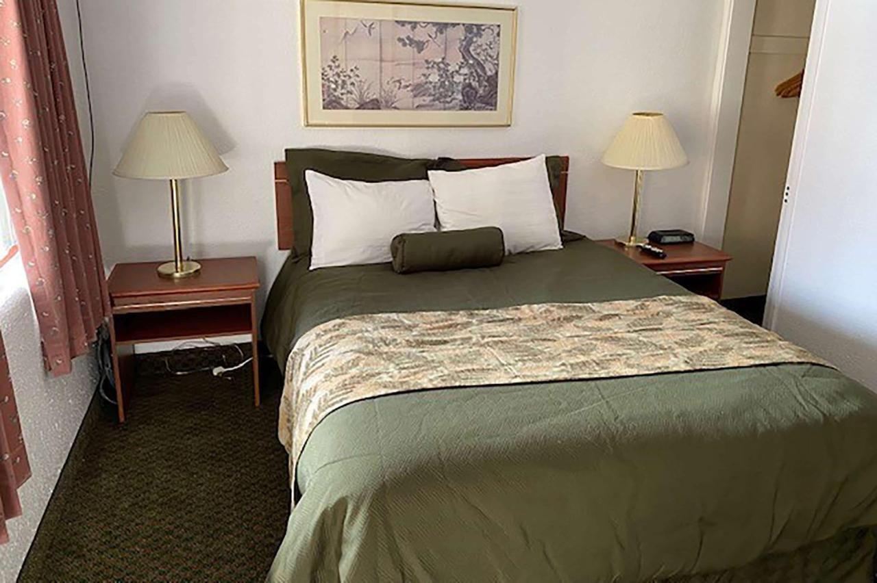 Travelodge By Wyndham The Dalles Bagian luar foto