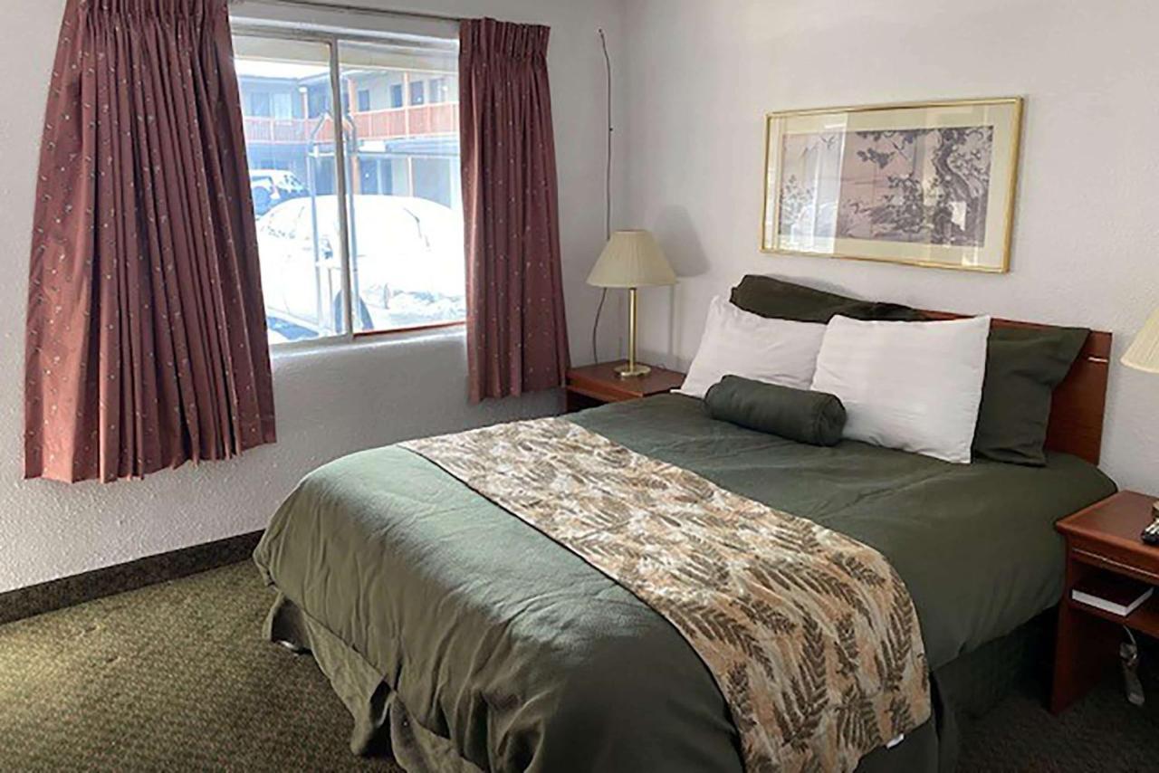 Travelodge By Wyndham The Dalles Bagian luar foto