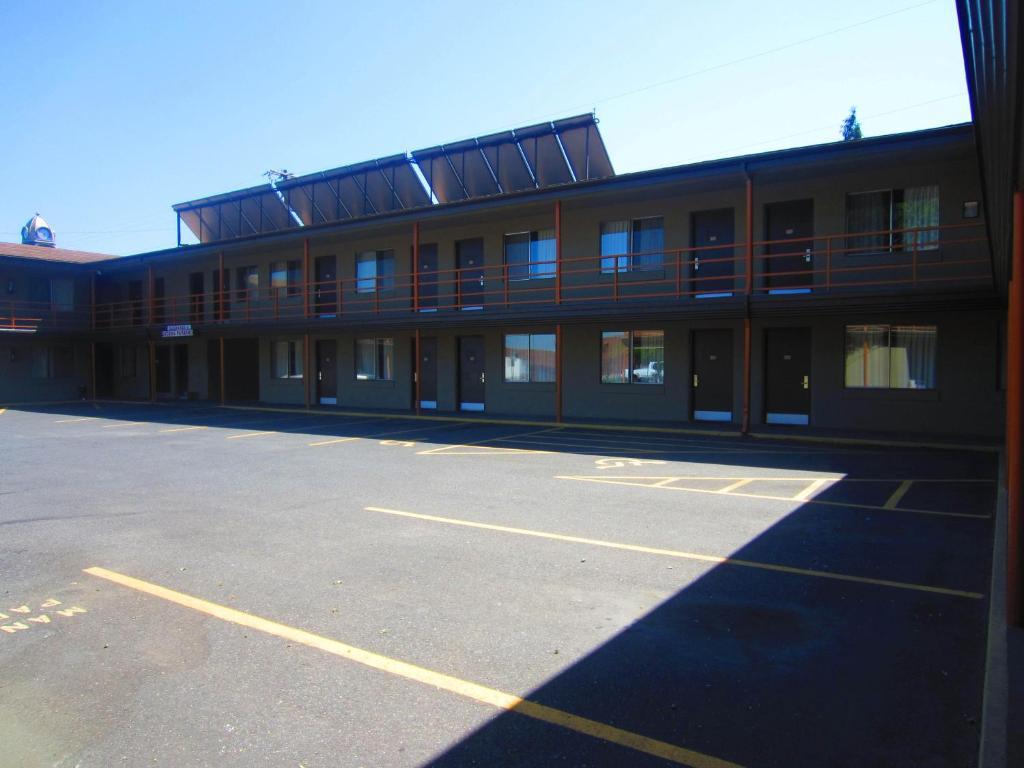 Travelodge By Wyndham The Dalles Bagian luar foto